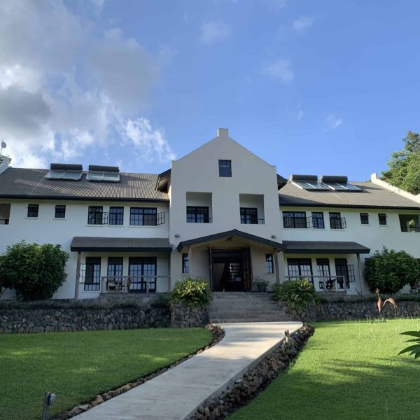 Arusha Villa - headerbeeld