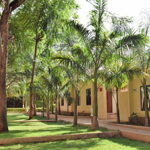 Chanya Lodge Headerfoto