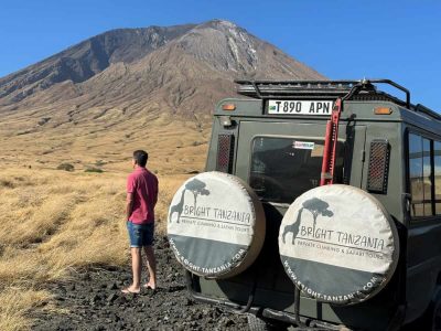 Olduvai met jeep